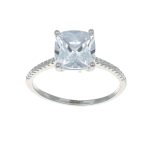 Anello in argento solitario con zircone centrale e zirconi ai lati