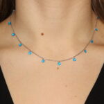 Collana in argento con cristalli sfaccettati azzurri
