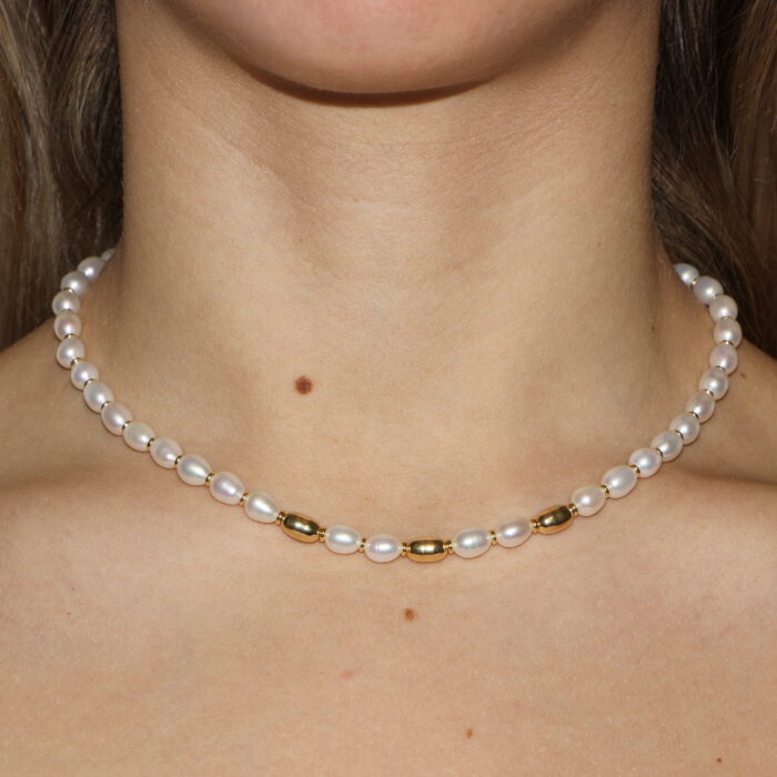 Collana in argento placcato oro con perle pregiate