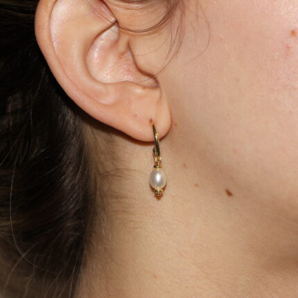 Orecchini argento placcato oro con perle pregiate